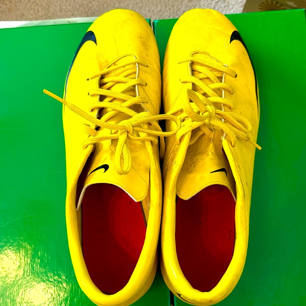 Men’s Soccer Cleats - Nike Yellow Mercurial